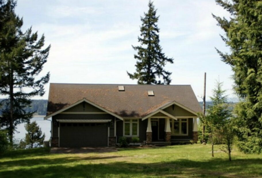 key peninsula house with water view