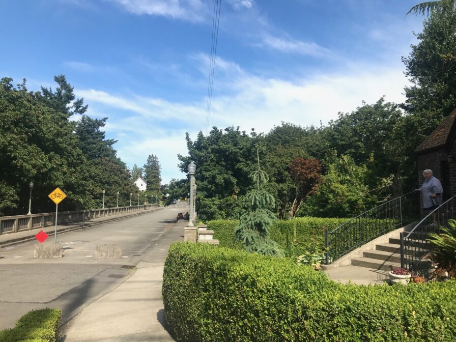 pedestrian bridge on north yakima in Tacoma