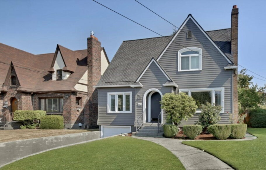 homes on a street near UPS in tacoma wa